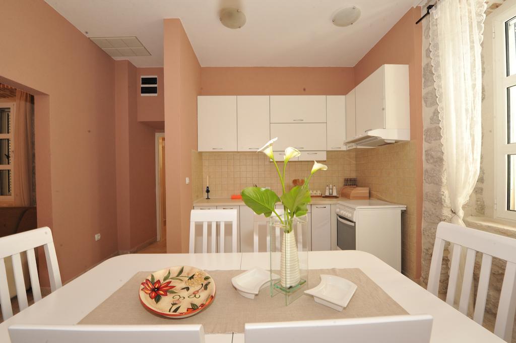 Apartments Marilu Kotor Quarto foto