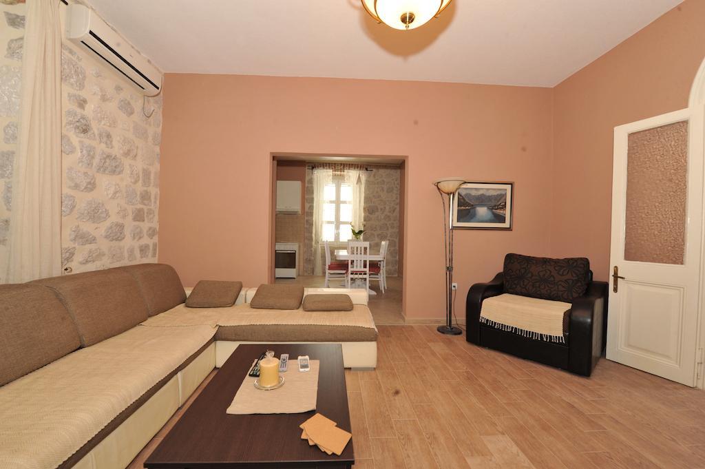 Apartments Marilu Kotor Quarto foto